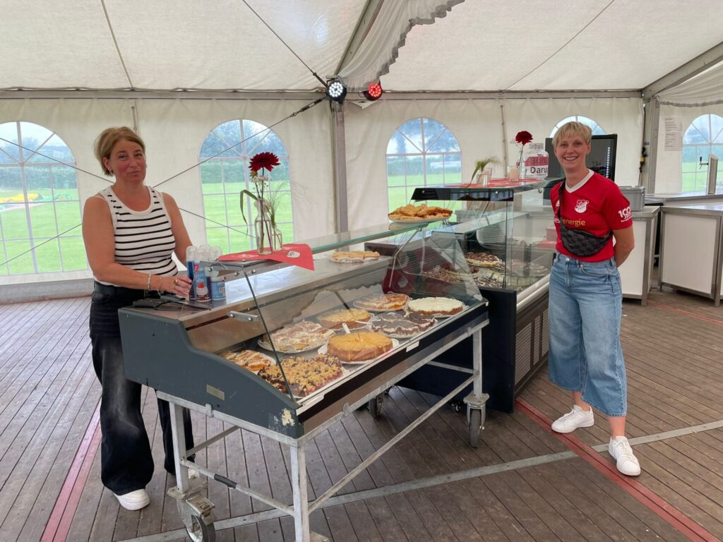 Jubiläum Freitag Kuchentheke